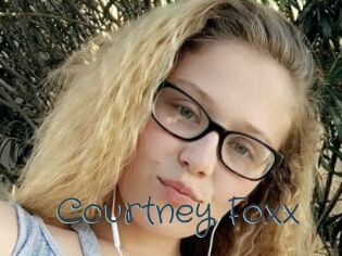 Courtney_Foxx