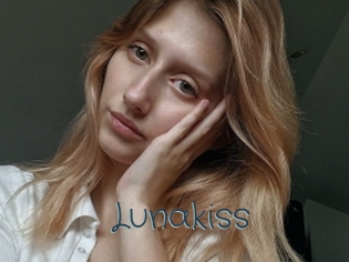 Lunakiss