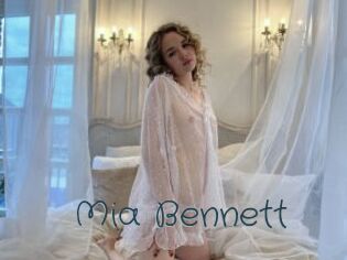 Mia_Bennett