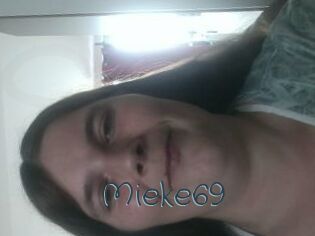 Mieke69