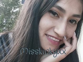 Misskinkyxx