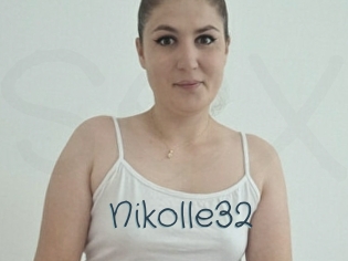 Nikolle32